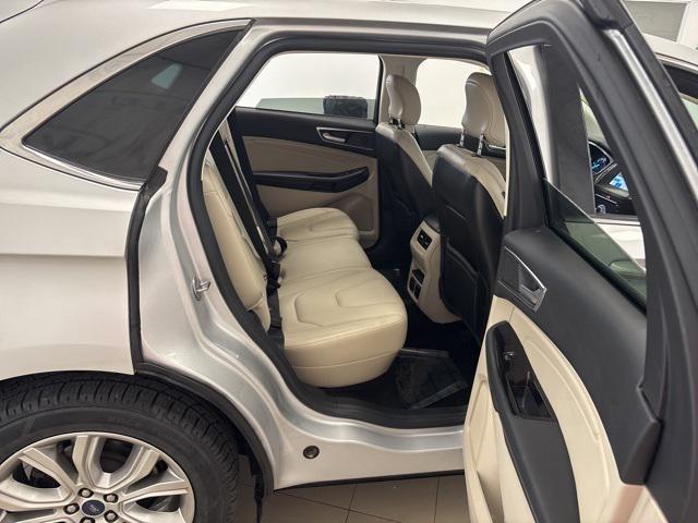 Photo of 2019 Ingot Silver Ford Edge
