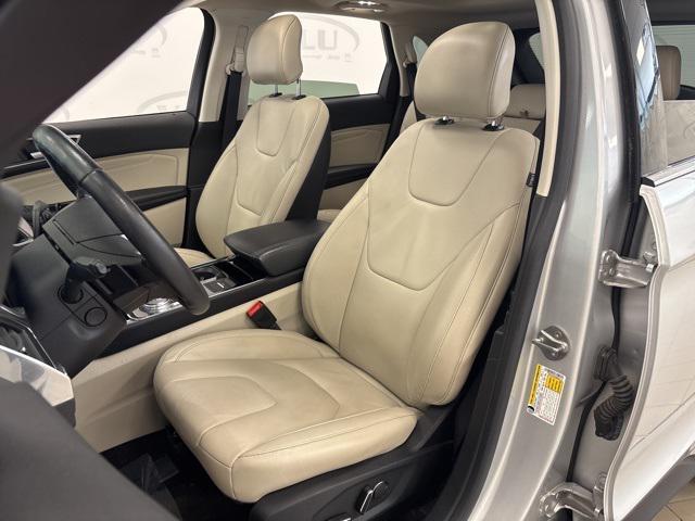 Photo of 2019 Ingot Silver Ford Edge