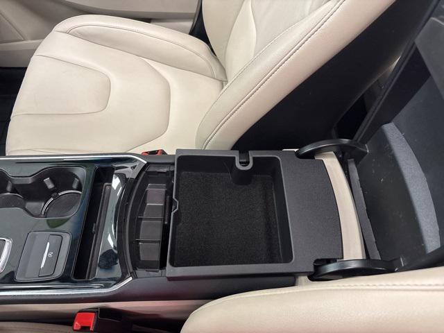 Photo of 2019 Ingot Silver Ford Edge