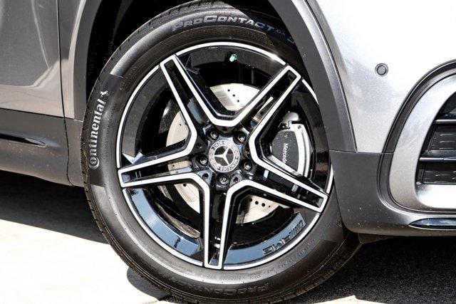Photo of 2025 Gray Mercedes-Benz GLB 250