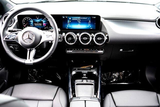 Photo of 2025 Black Mercedes-Benz GLA 250