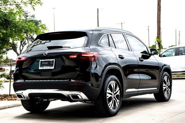 Photo of 2025 Black Mercedes-Benz GLA 250