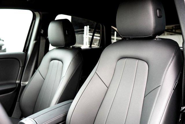 Photo of 2025 Black Mercedes-Benz GLA 250