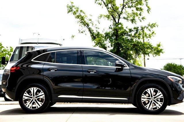 Photo of 2025 Black Mercedes-Benz GLA 250