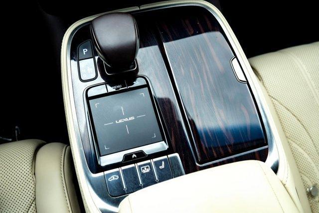 Photo of 2020 Eminent White Pearl Lexus LS 500