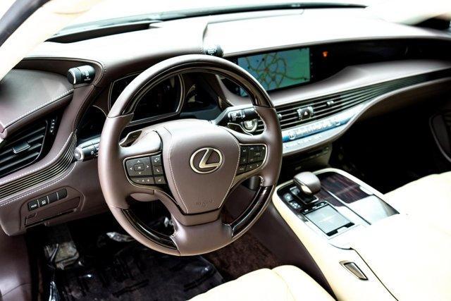Photo of 2020 Eminent White Pearl Lexus LS 500