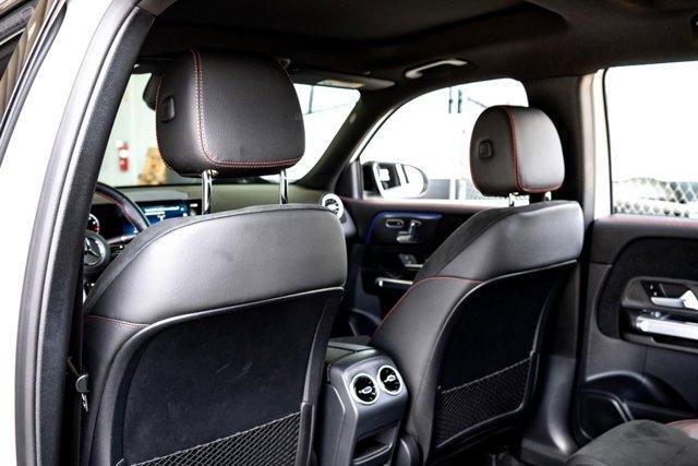 Photo of 2025 Polar White Mercedes-Benz GLB 250
