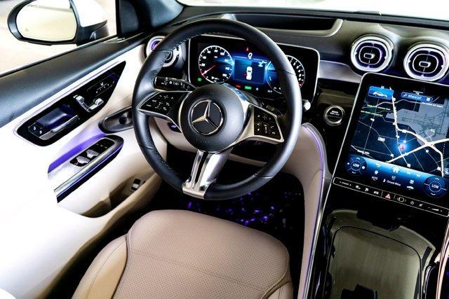 Photo of 2025 Polar White Mercedes-Benz GLC 350e