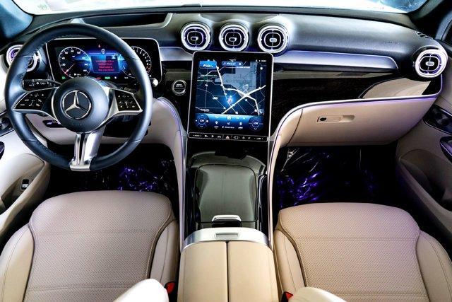 Photo of 2025 Polar White Mercedes-Benz GLC 350e