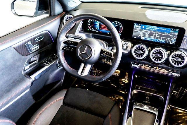 Photo of 2025 Silver Metallic Mercedes-Benz GLB 250