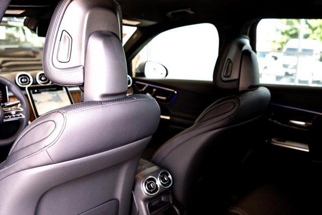 Photo of 2025 Silver Metallic Mercedes-Benz GLC 350e