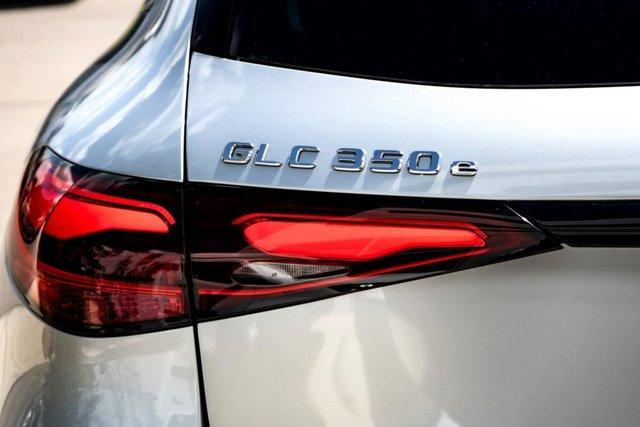Photo of 2025 Silver Metallic Mercedes-Benz GLC 350e