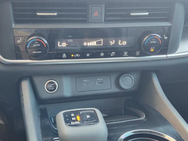Photo of 2023 Caspian Blue Nissan Rogue