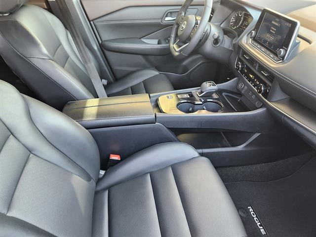 Photo of 2023 Caspian Blue Nissan Rogue
