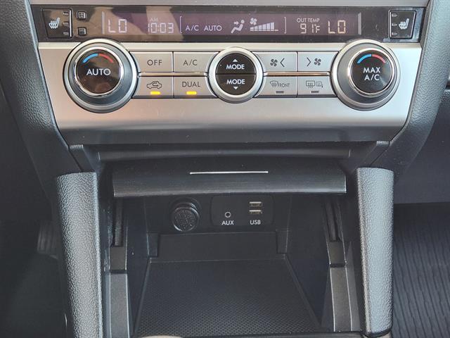Photo of 2017 Crystal White Pearl Subaru Outback