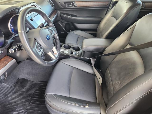 Photo of 2017 Crystal White Pearl Subaru Outback
