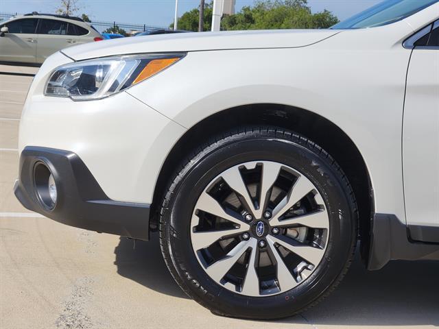 Photo of 2017 Crystal White Pearl Subaru Outback