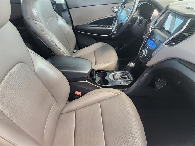 Photo of 2013 Moonstone Silver Hyundai SANTA FE