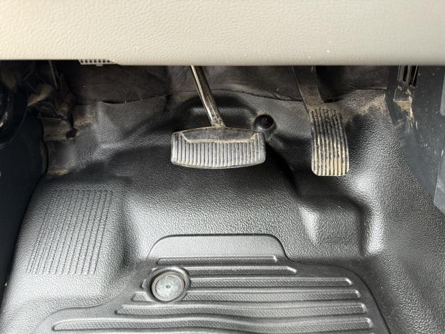 Photo of 2022 Oxford White Ford F-350