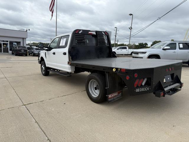 Photo of 2022 Oxford White Ford F-350