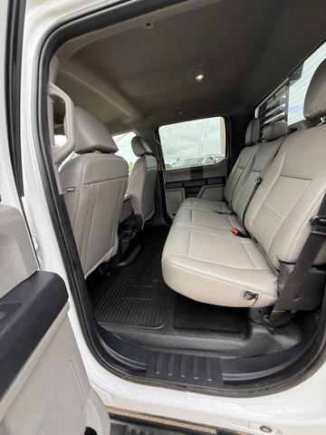 Photo of 2022 Oxford White Ford F-350