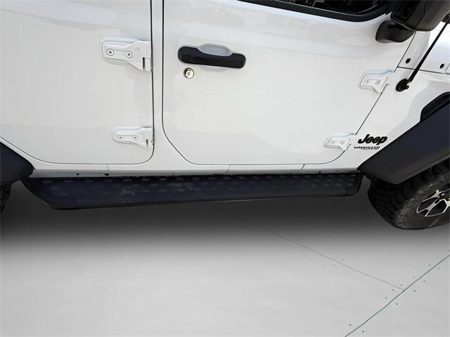 Photo of 2020 Bright White Clearcoat Jeep Wrangler Unlimited