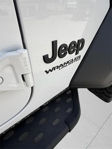Photo of 2020 Bright White Clearcoat Jeep Wrangler Unlimited