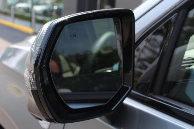 Photo of 2025 Argent Silver Metallic Cadillac Escalade