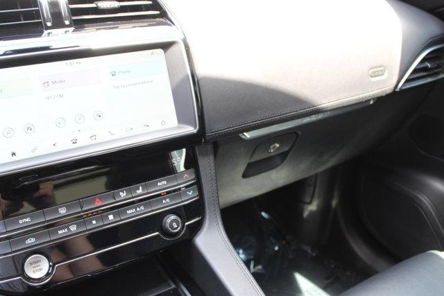 Photo of 2019 Black Jaguar F-PACE