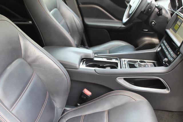 Photo of 2019 Black Jaguar F-PACE