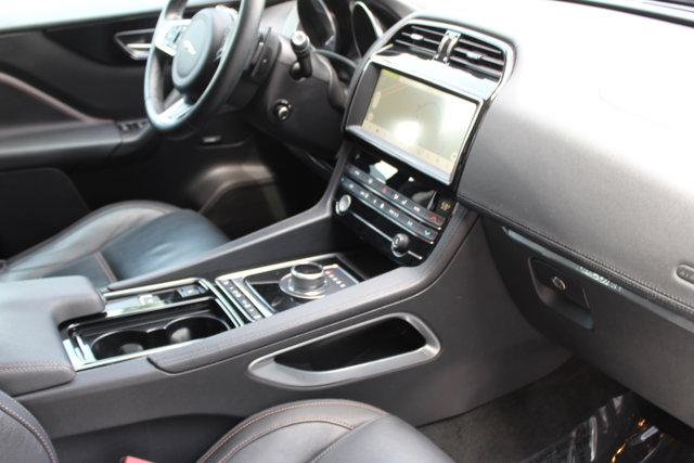 Photo of 2019 Black Jaguar F-PACE