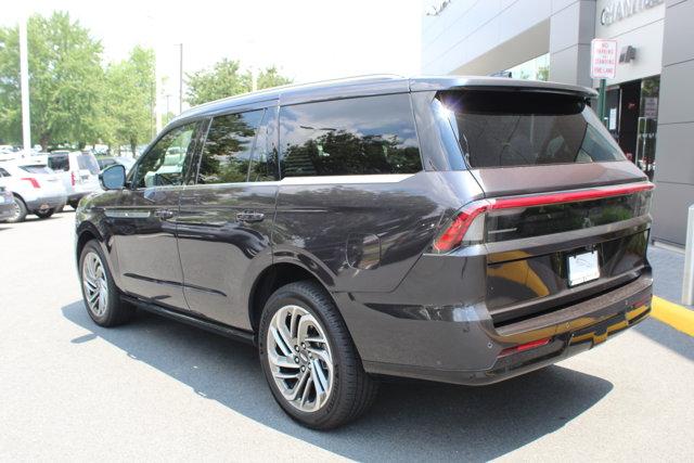 Photo of 2025 Starlight Gray Premium Colorant Lincoln Navigator