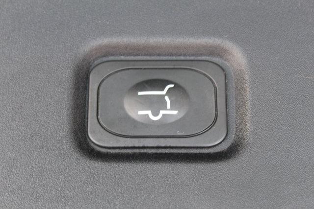 Photo of 2025 Starlight Gray Premium Colorant Lincoln Navigator