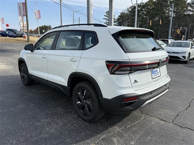 Photo of 2025 Pure White Volkswagen Taos