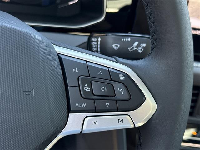 Photo of 2025 Opal White Pearl Effect Volkswagen Jetta