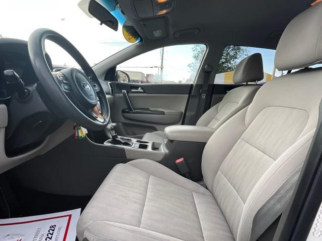 Photo of 2017 Clear White Kia Sportage