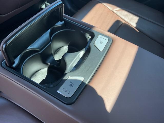 Photo of 2013 WHITE Hyundai Genesis
