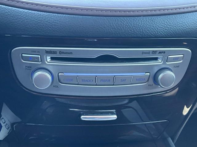 Photo of 2013 WHITE Hyundai Genesis