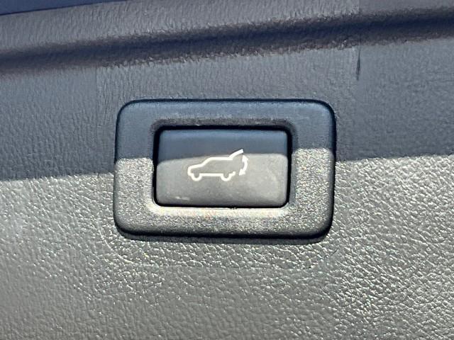 Photo of 2017 BLUE Subaru Outback