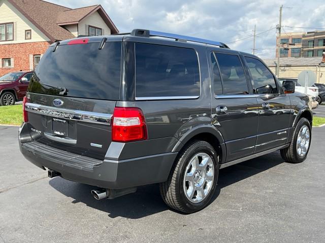 Photo of 2016 Magnetic Metallic Ford Expedition
