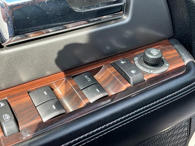 Photo of 2016 Magnetic Metallic Ford Expedition