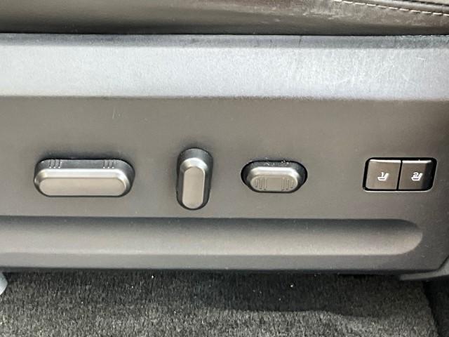 Photo of 2016 Magnetic Metallic Ford Expedition