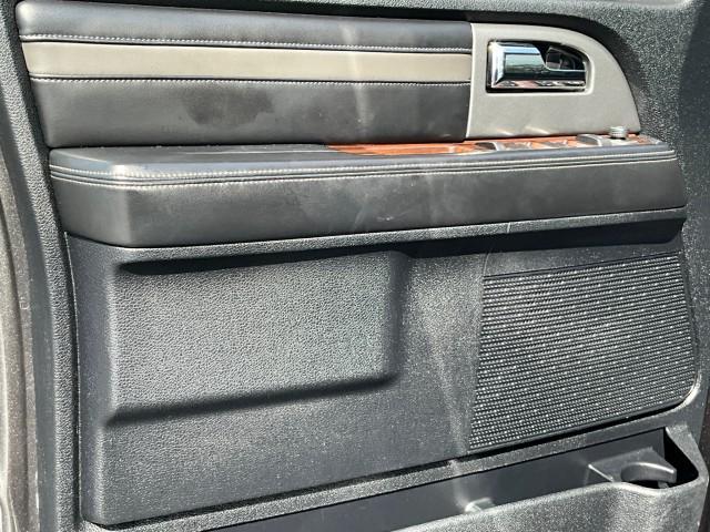 Photo of 2016 Magnetic Metallic Ford Expedition