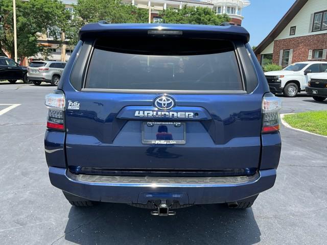 Photo of 2021 DARK BLUE Toyota 4Runner