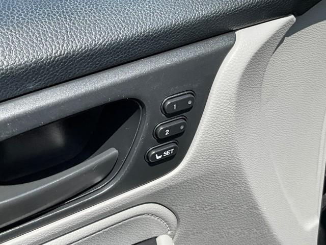 Photo of 2019 Crystal Black Pearl Honda Odyssey