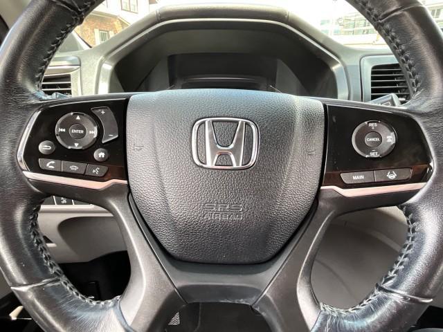 Photo of 2019 Crystal Black Pearl Honda Odyssey