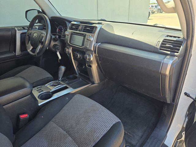 Photo of 2018 Super White Toyota 4Runner