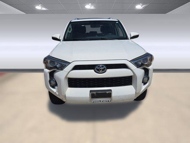 Photo of 2018 Super White Toyota 4Runner