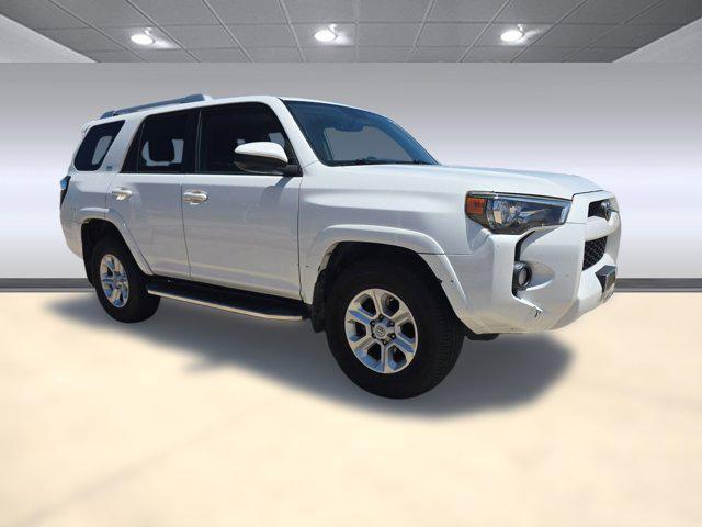 Photo of 2018 Super White Toyota 4Runner