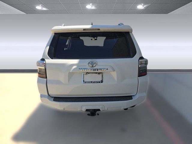 Photo of 2018 Super White Toyota 4Runner
